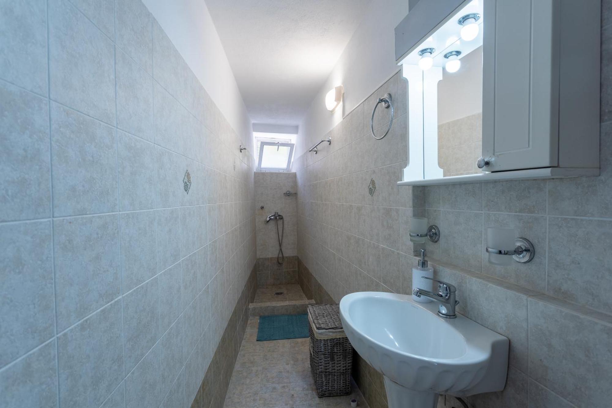 Spacious Home With Yard, Mytilene Lesvos Kültér fotó